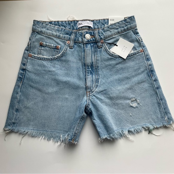 ZARA DENIM SHORTS MID RISE RELAXED - Picture 1 of 7